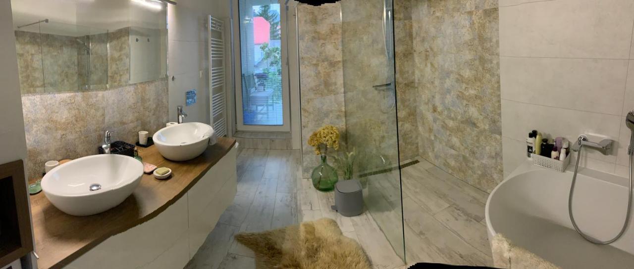 Bl - The Penthouse, 24Hr Self Check-In, 2 Bedrooms, Fireplace, Ac, Panoramic View From Main Balcony, 3-Minute Walk To City Center Banská Bystrica Eksteriør bilde
